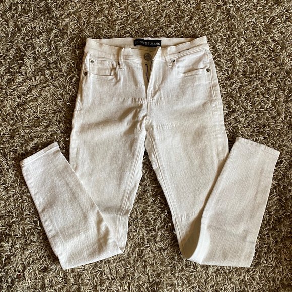 white jegging jeans